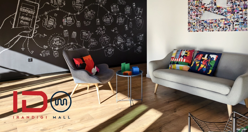 واید (اصلی): 50 مگاپیکسل Sony IMX 921 (LYT-702، 1/1.56 اینچ، 1.0µm-2.0µm)، f/1.57، 23 میلی متر، PDAF، OIS؛ 4K@60fps تله فوتو 3 برابر: 50 مگاپیکسل Sony IMX 882 (1/1.95 اینچ، 0.8µm-1.6µm)، f/2.57، 70 میلی متر، PDAF چند جهته (14 سانتی متر تا بی نهایت)، OIS؛ 4K@60fps فوق عریض: 50 مگاپیکسل Samsung ISOCELL JN1 (S5KJN1، 1/2.76 اینچ، 0.64µm-1.28µm)، f/2.0، 15 میلی متر، PDAF؛ 4K@60fps دوربین جلو: 32 مگاپیکسل Samsung ISOCELL KD1 (S5KKD1، 1/3.42 اینچ، 0.64µm-1.28µm)، f/2.0، 25.6 میلی متر، فوکوس ثابت؛ 4K@60fps